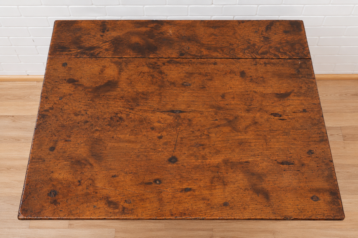 17th c. English Inlay Table
