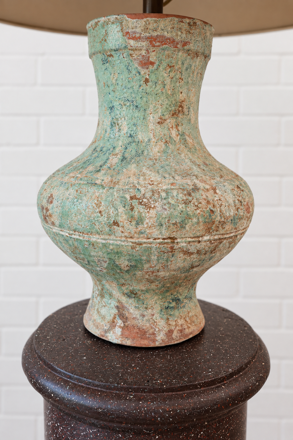 Chinese Han Celodon Lamp