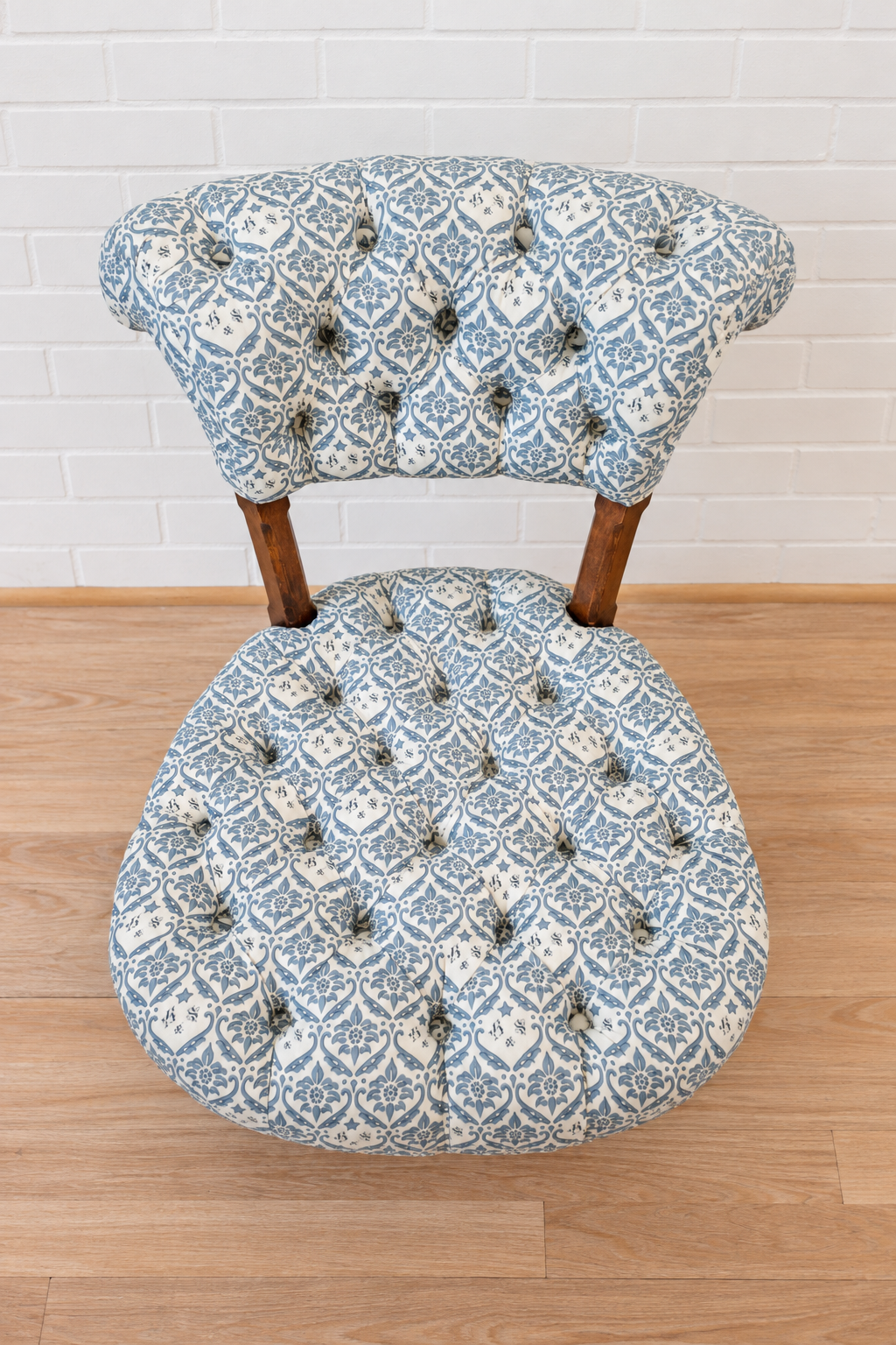 English Howard & Sons Slipper Chair