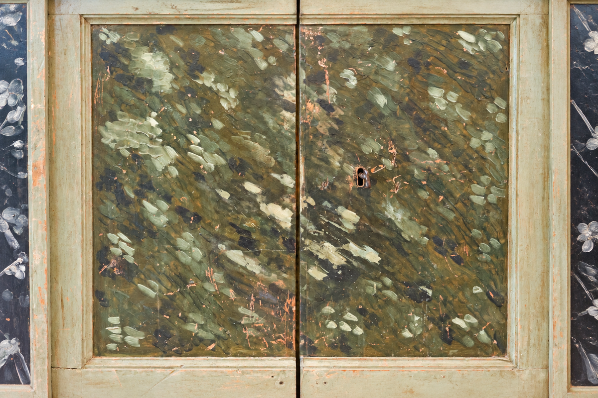 18th cent. Italian Faux Marble Cabinet