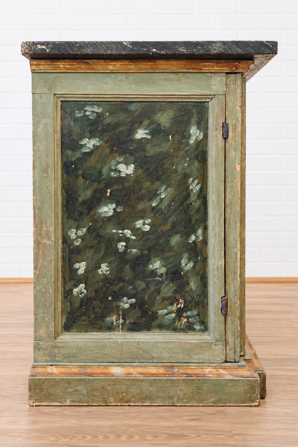 18th cent. Italian Faux Marble Cabinet