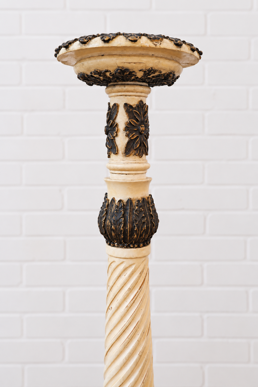 Painted Regency Torchier