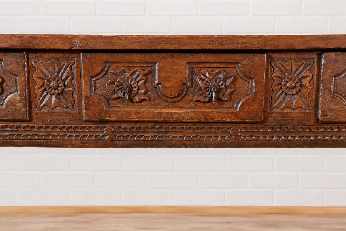 18th cent. Spanish Walnut Table with Drawers