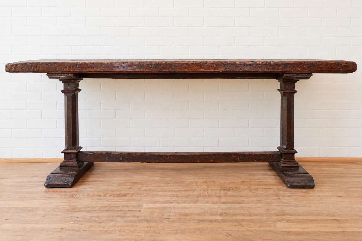 17th cent. Italian Walnut Table
