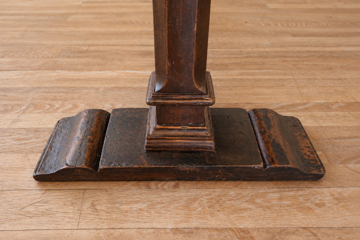 17th cent. Italian Walnut Table