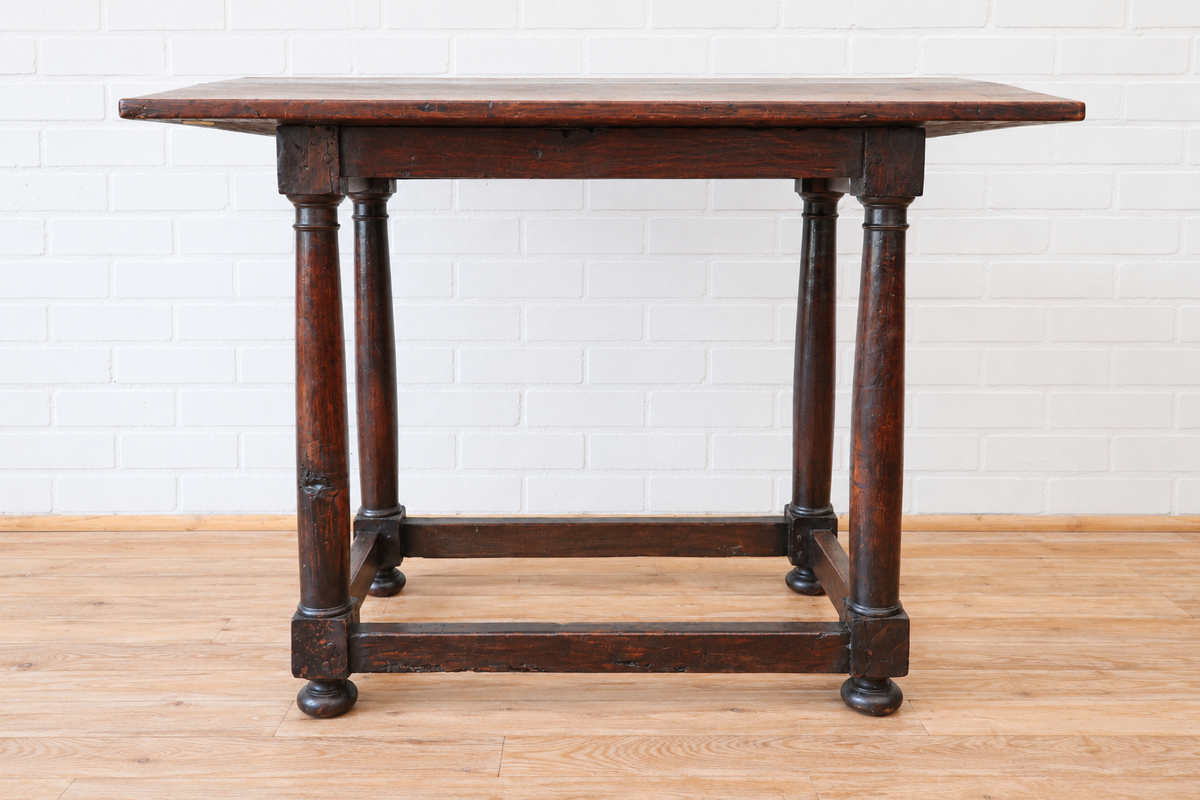 17th cent. French Walnut Table