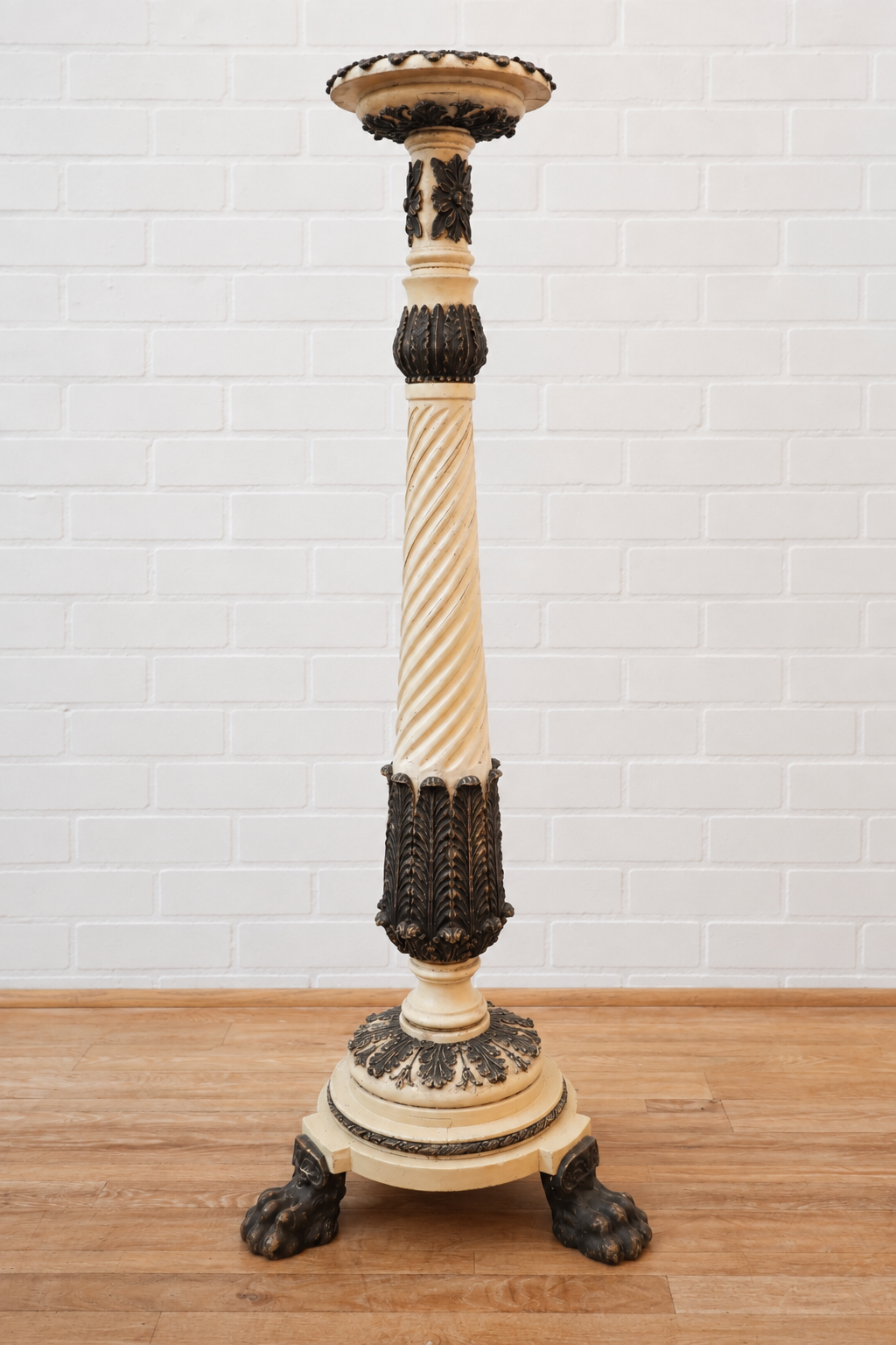 Painted Regency Torchier