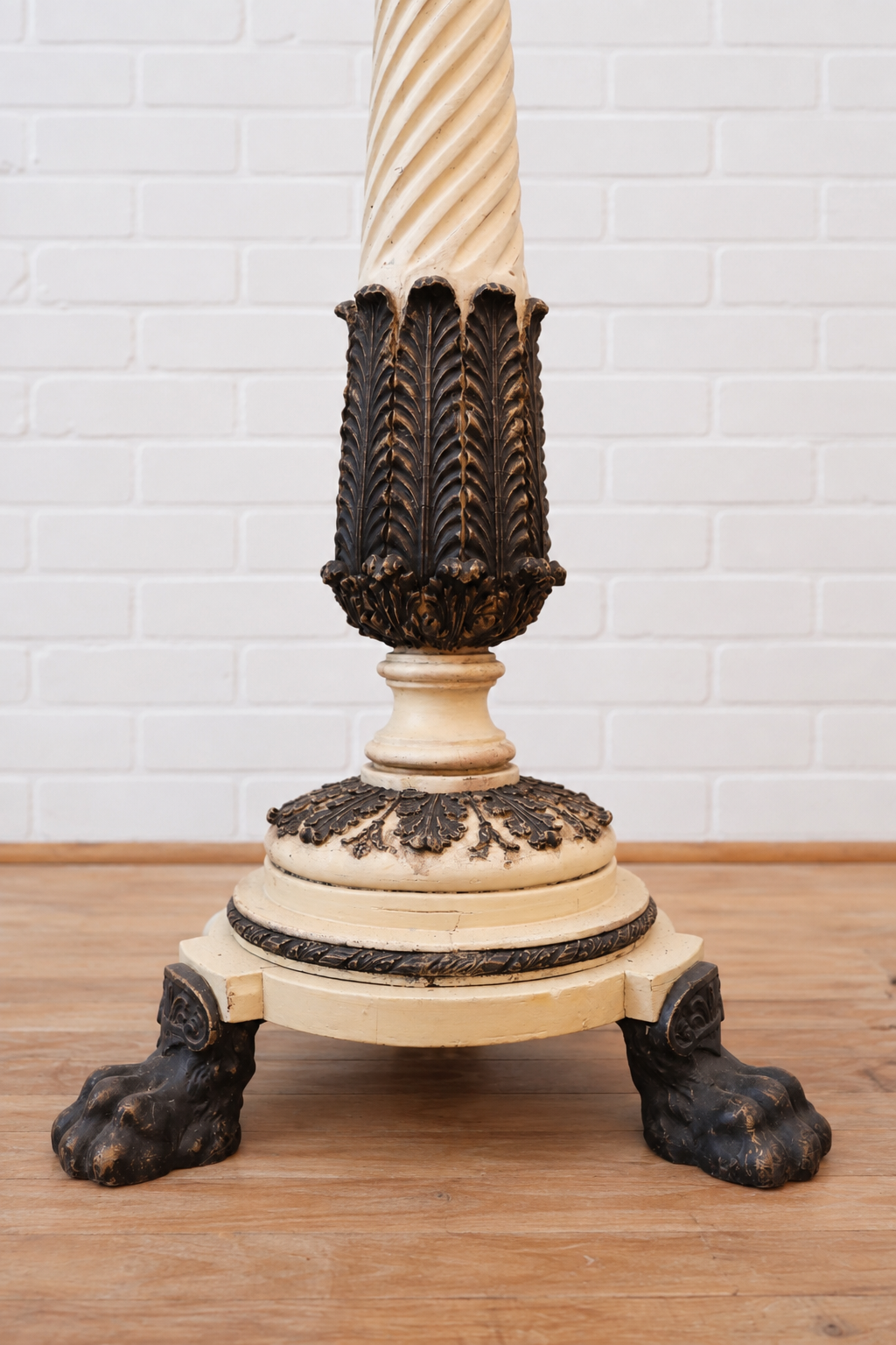 Painted Regency Torchier